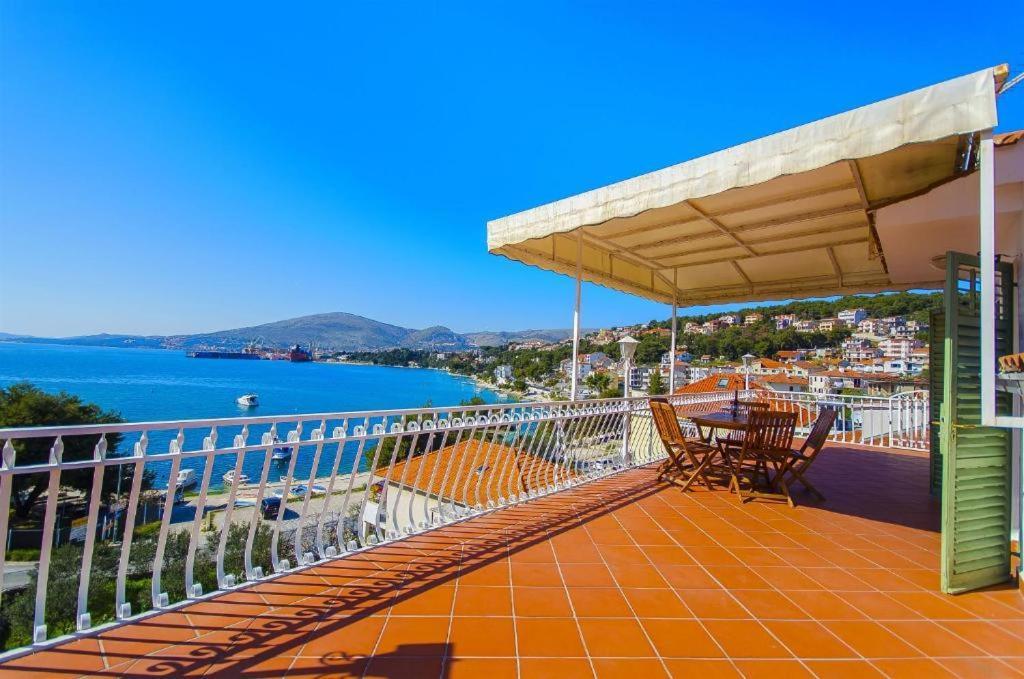 Three Bedroom Apartment With Amazing Sea View โตรกีร์ ภายนอก รูปภาพ